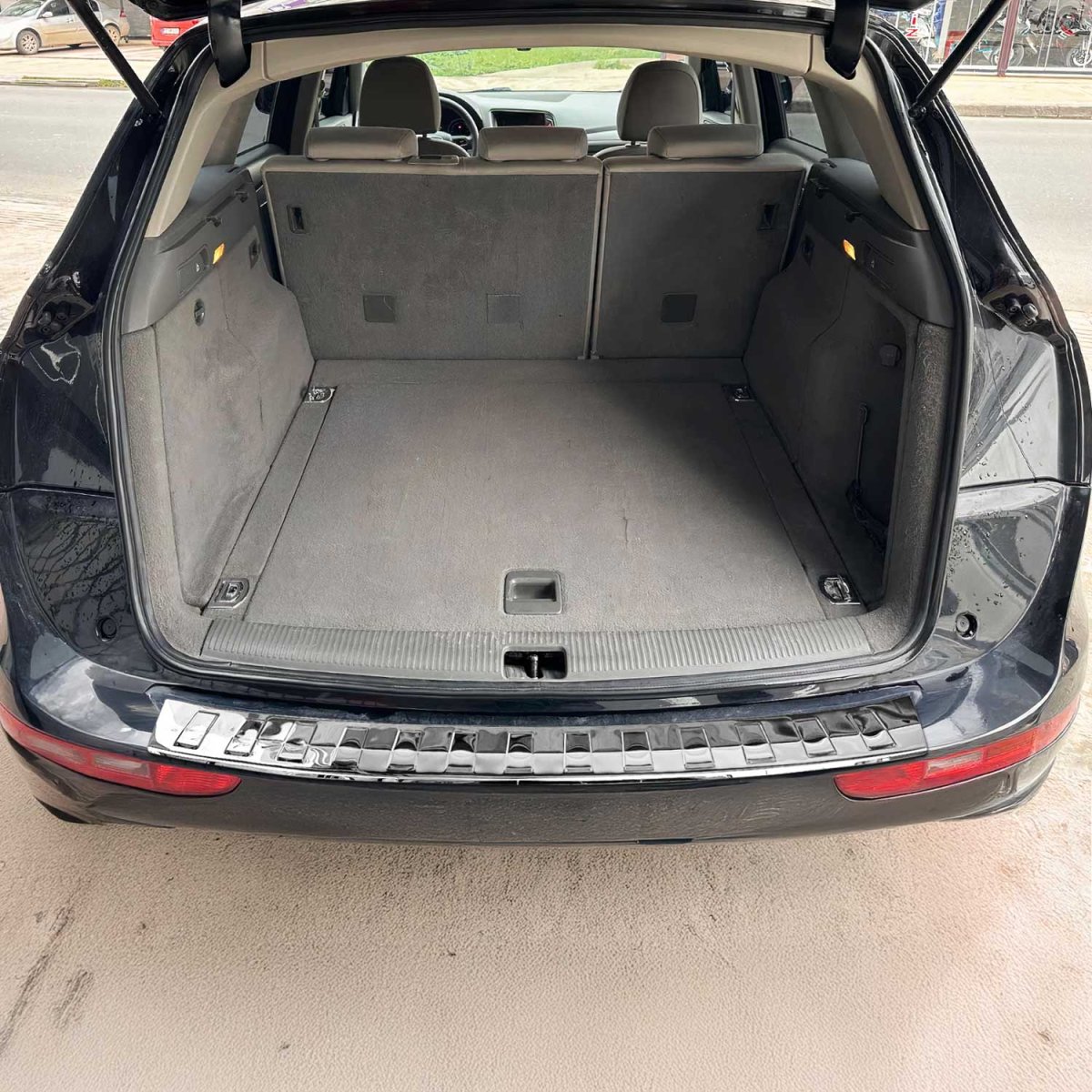 Audi Q5 Rear Bumper Sill Cover - Omac - S.Steel - Gloss Silver - '09-'17 Audi Q5 Rear Bumper Sill Cover - Omac - S.Steel - Gloss Silver - '09-'17